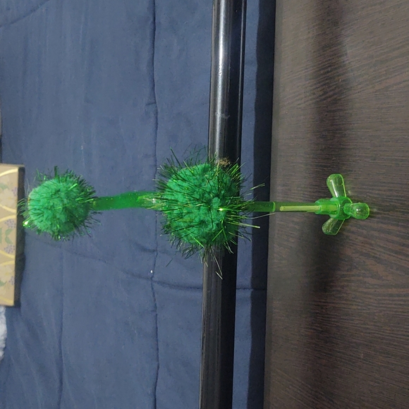 Ostrich Pen - Picture 3 of 4